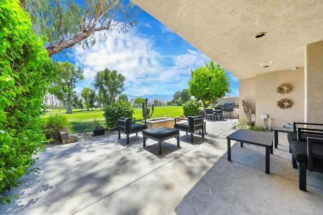 Building Photo - 829 Inverness Dr