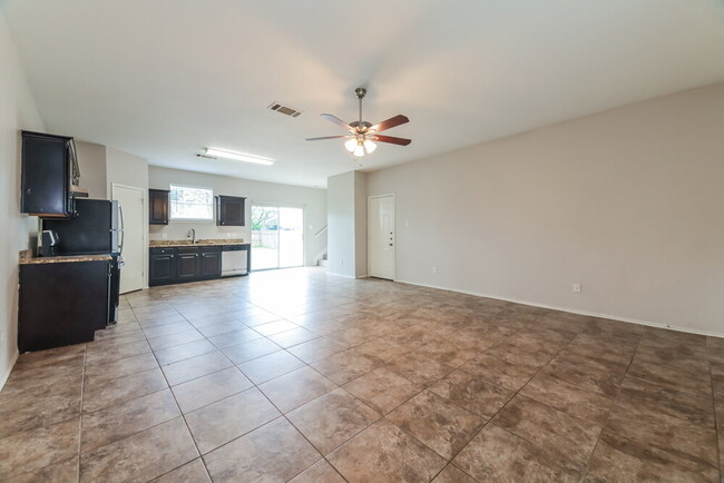 Building Photo - 9727 Checota Dr