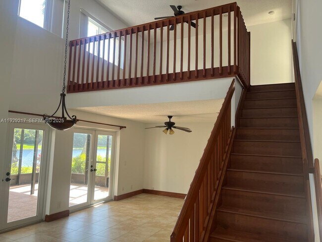 Building Photo - 1528 Springside Terrace