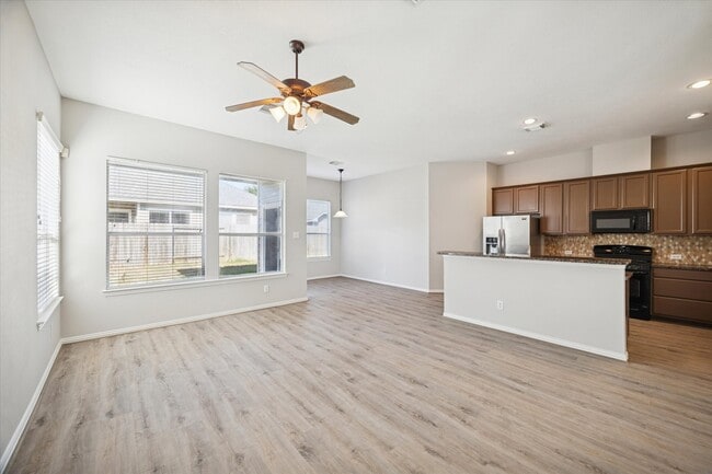 Building Photo - 2915 Crescent Oaks Park Ln