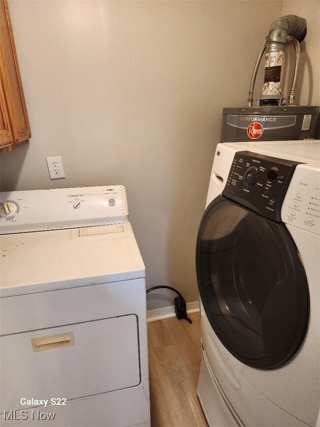 Building Photo - 7127 Deveny Ave