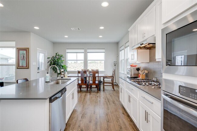 Building Photo - 7948 Castelardo Pl