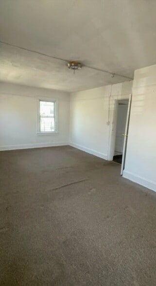 Building Photo - 139-21 182nd St