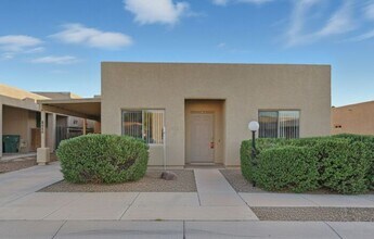 Building Photo - Comfortable Eastside Living – 2 Bed, 2 Bat...