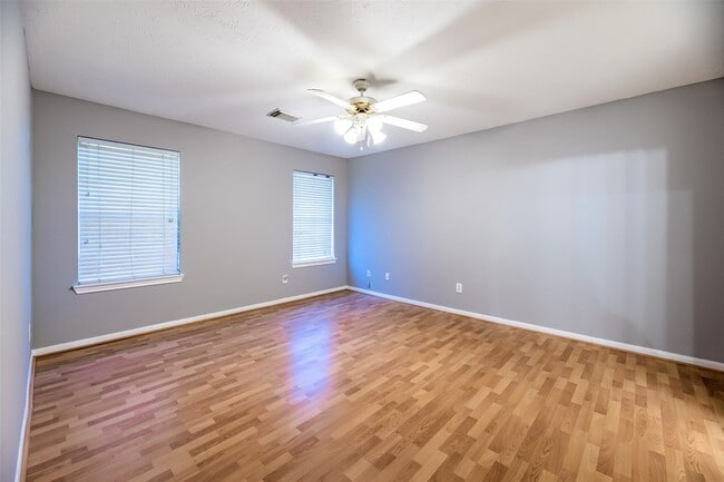 Building Photo - 26115 Cypresswood Dr