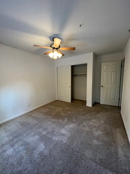 Primary Photo - 6129 N Jayar Dr