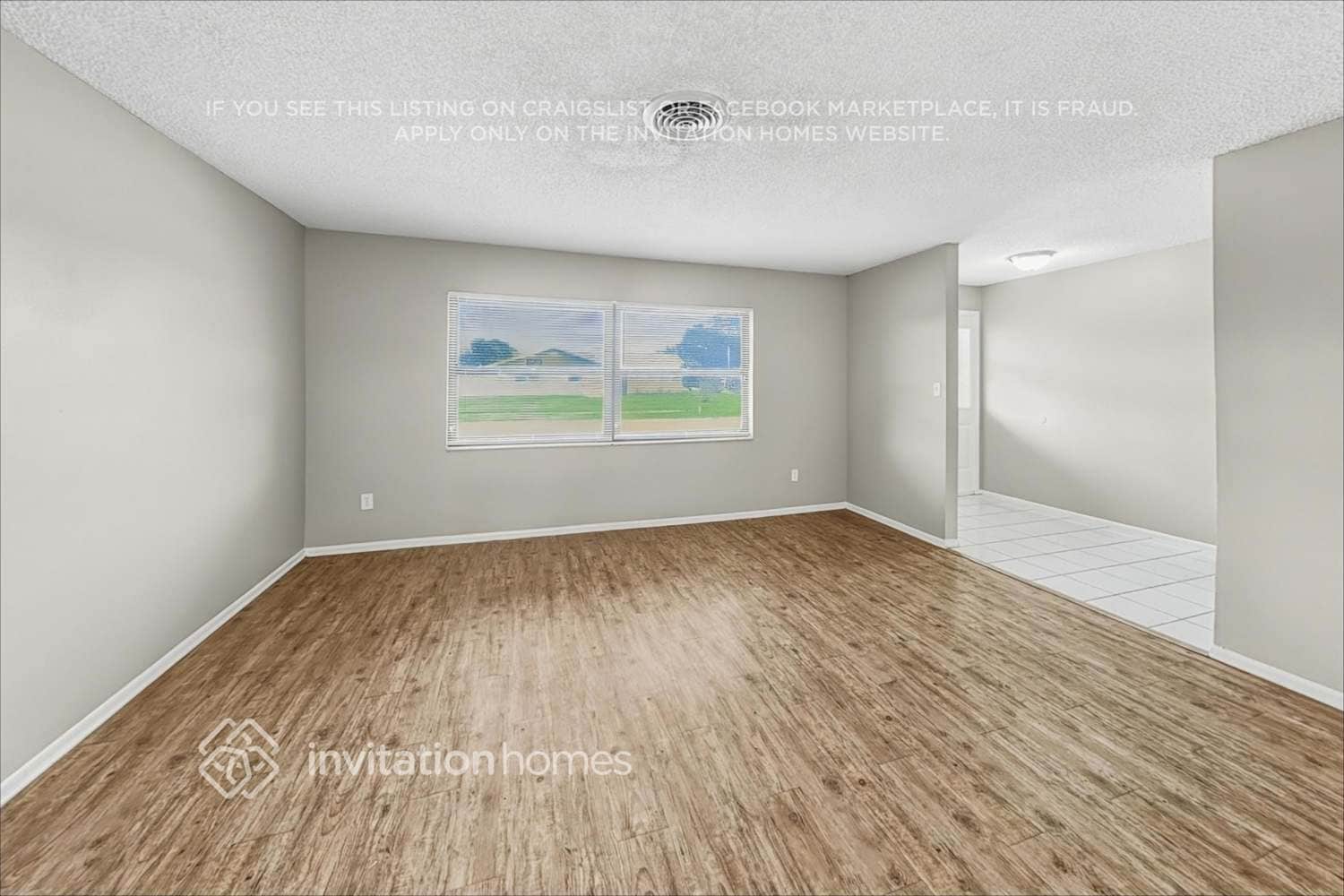 Building Photo - 10948 Tangora St