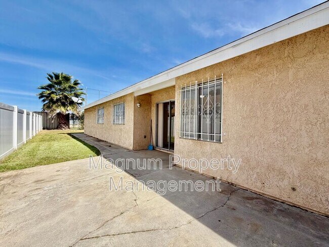 Building Photo - 132 E Bowen Rd