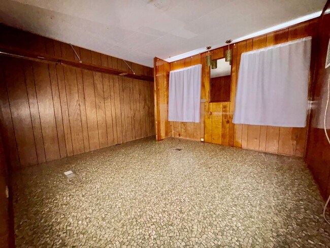 Building Photo - Great Deal on Quiet Mesa Home!