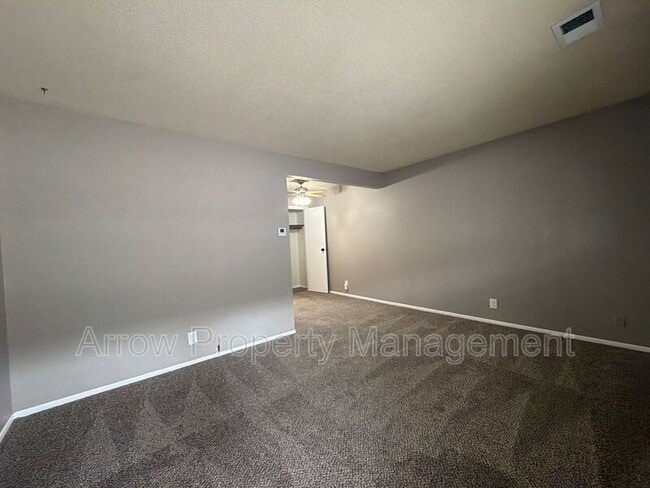 Building Photo - 2110 J St