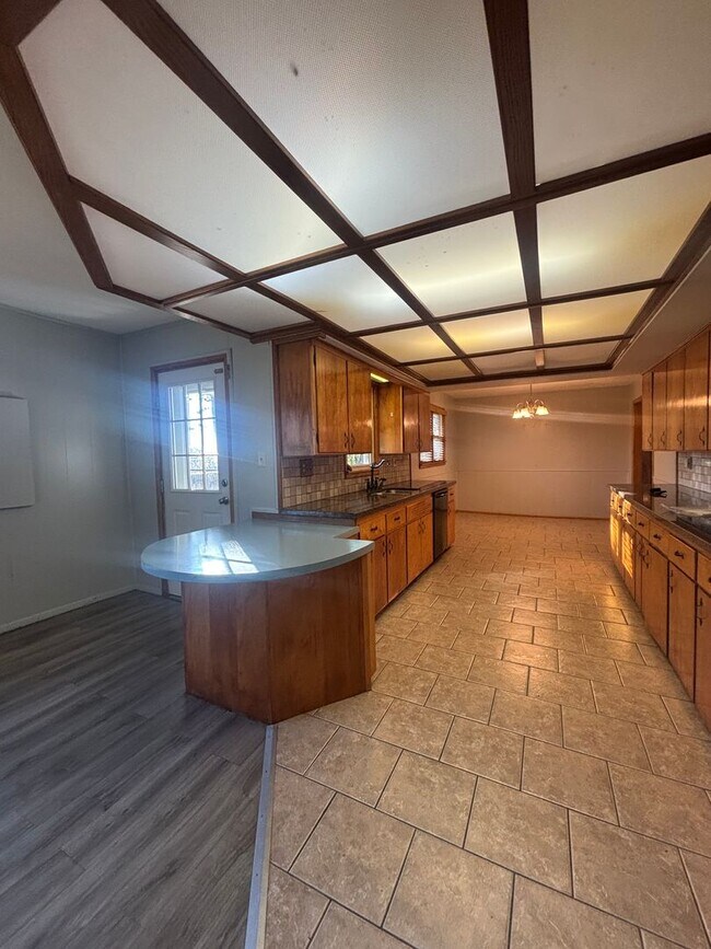 Building Photo - Come see this 4 Bedroom 2 Bathroom House!