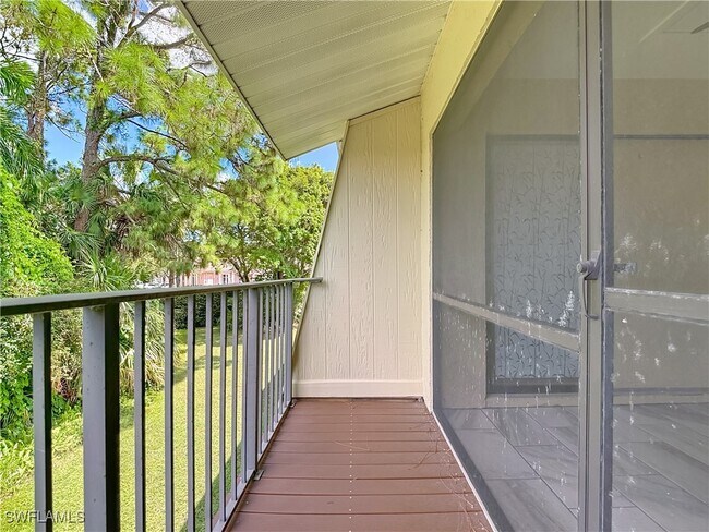 Building Photo - 28120 Pine Haven Way