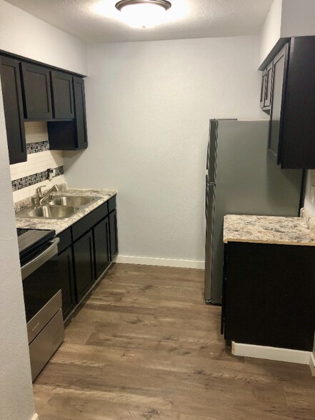 Building Photo - 1131 Spencer St