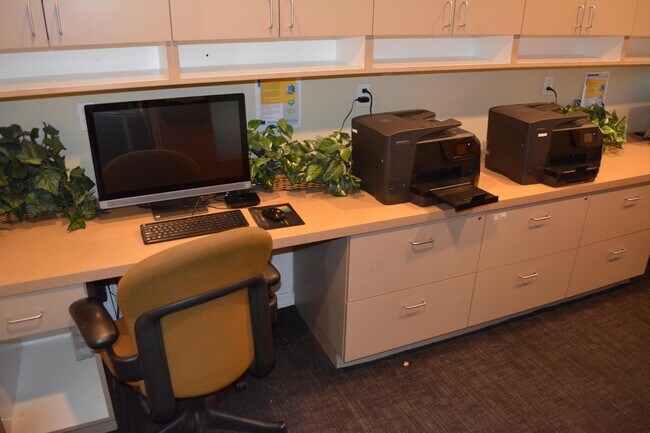 Building Photo - 1701 E Colter St