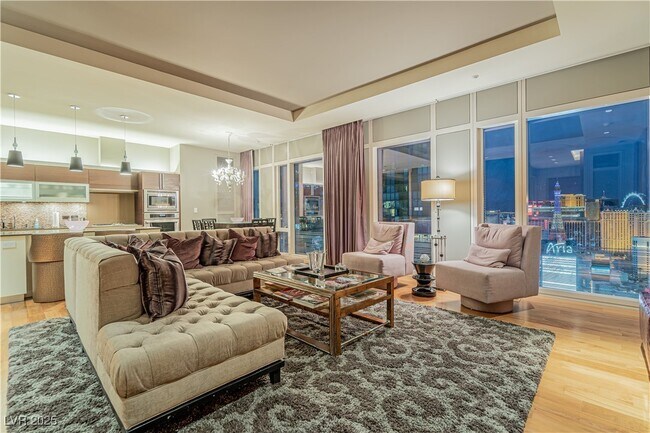 Building Photo - 3750 S Las Vegas Blvd