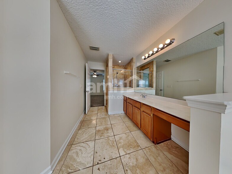 Building Photo - 1447 River of May St