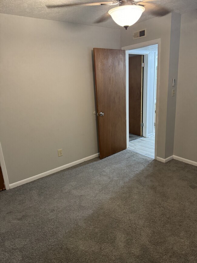 Building Photo - 3210 Tallywood Dr