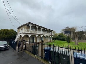 Building Photo - 2930 Marysville Blvd