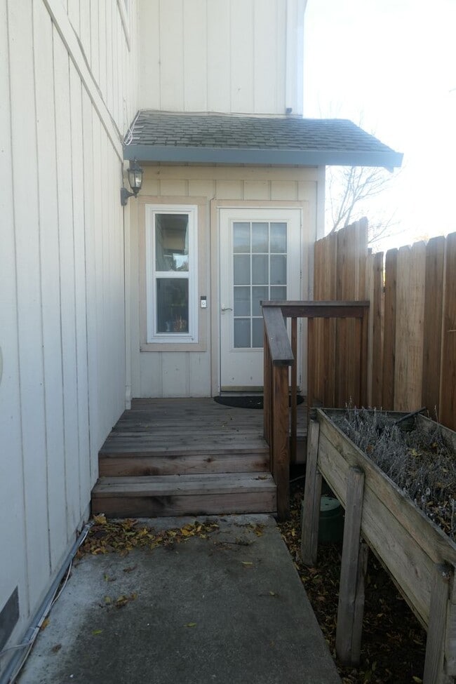 Building Photo - 139 Montebello Dr
