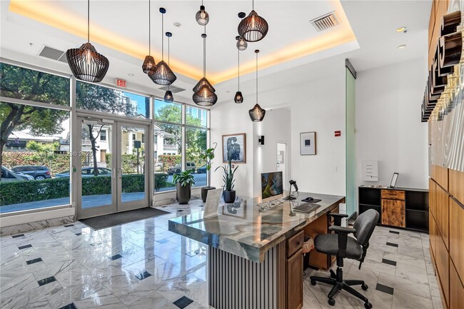 Primary Photo - 2275 Biscayne Blvd Blvd