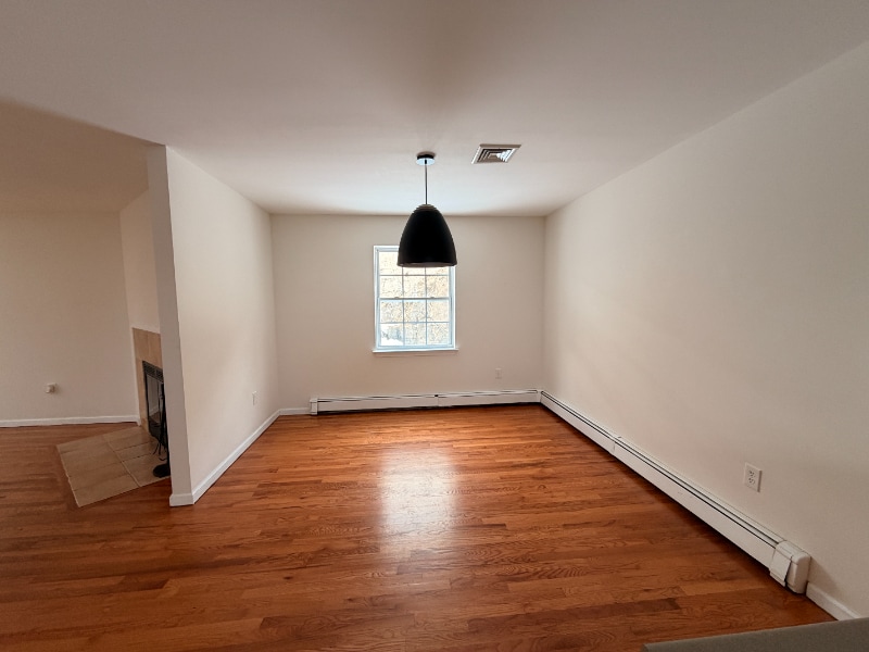 Building Photo - 219 Mary Lou Ave