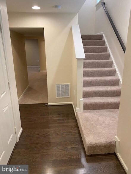 Building Photo - 37 Cecily Way