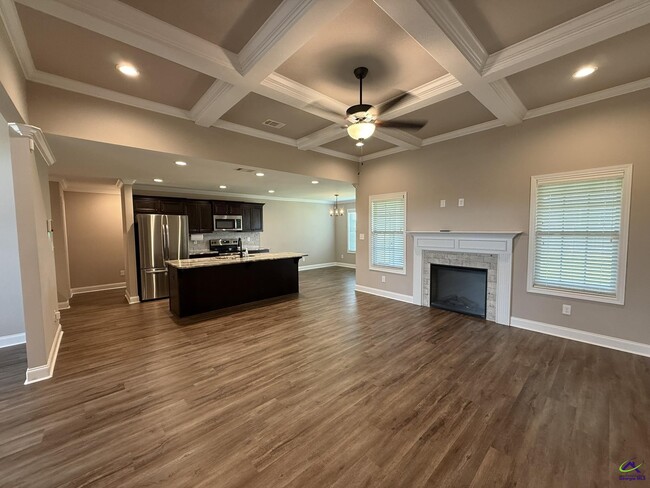 Building Photo - 313 Creek Ridge Dr