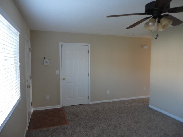 Building Photo - 1828 Chatfield Dr