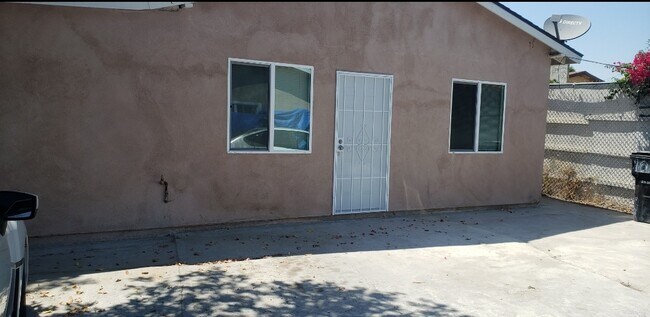 Building Photo - 1067 S Herbert Ave