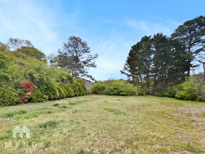 Building Photo - 2286 Briarwood Cir SW