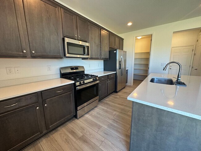 Building Photo - 7088 Preble Dr
