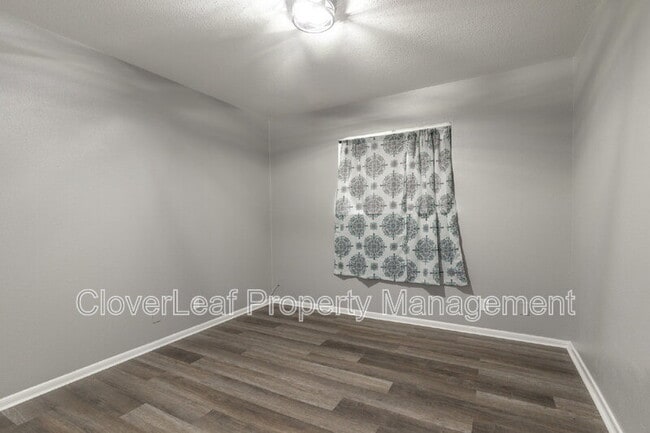 Building Photo - 319 Gaiety Ln