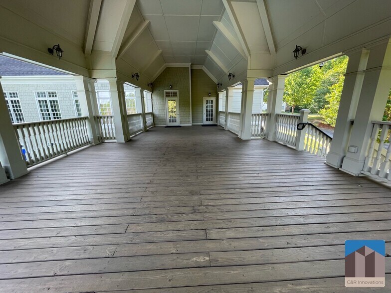 Building Photo - 1377 Greencrest Ct