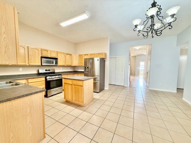 Building Photo - 450 Minturn Loop