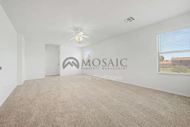 Building Photo - 2232 E Spruce Dr