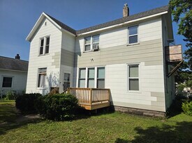 Building Photo - 516 Erin St