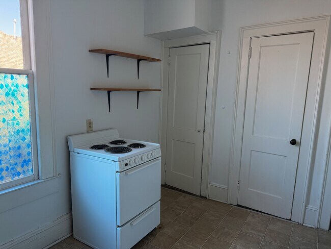 Building Photo - 107 S 5th Ave