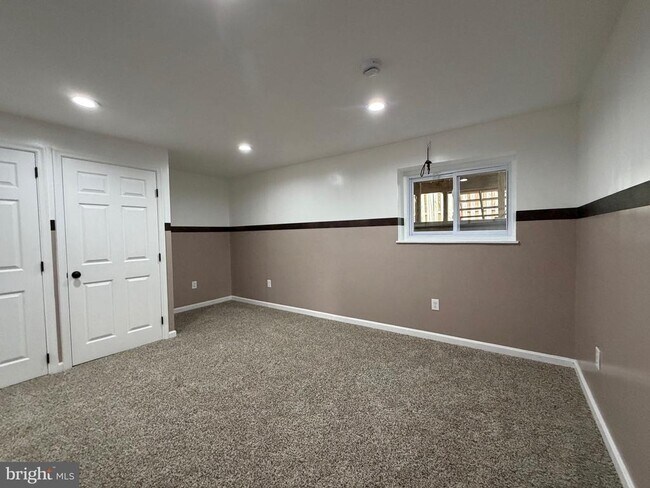 Building Photo - 9609 Clocktower Ln