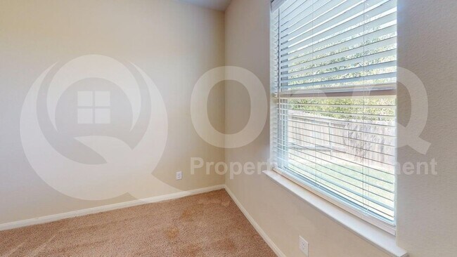 Building Photo - 705 Juneberry Dr