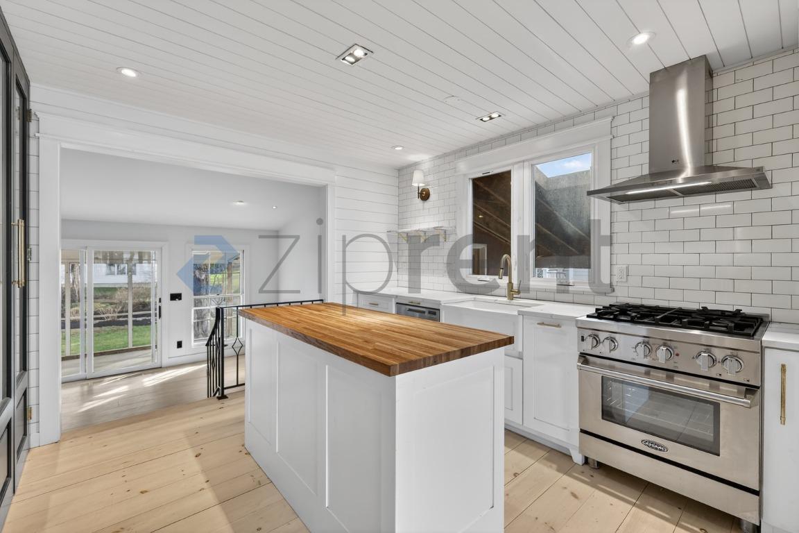 Building Photo - 6 Bonwit Rd