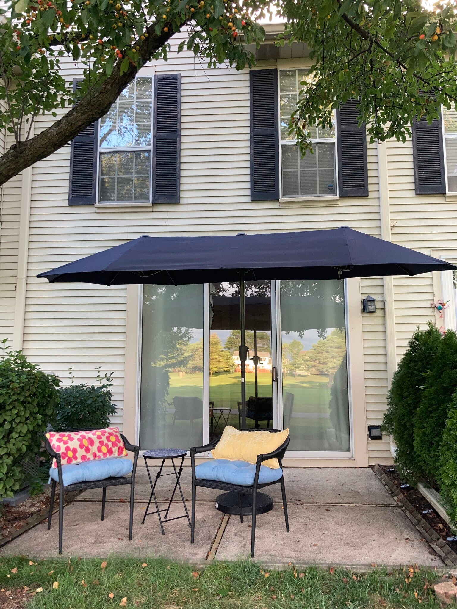 Building Photo - 1497 Golfview Dr