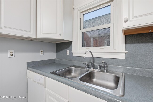 Building Photo - 120 Weisser Ave