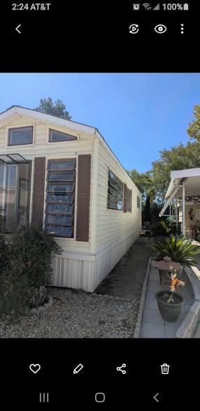 Building Photo - 966 Acorn Dr