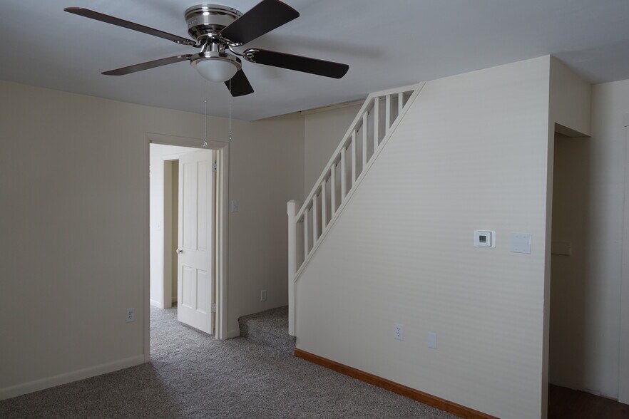 Living Room - 503 N Chestnut St