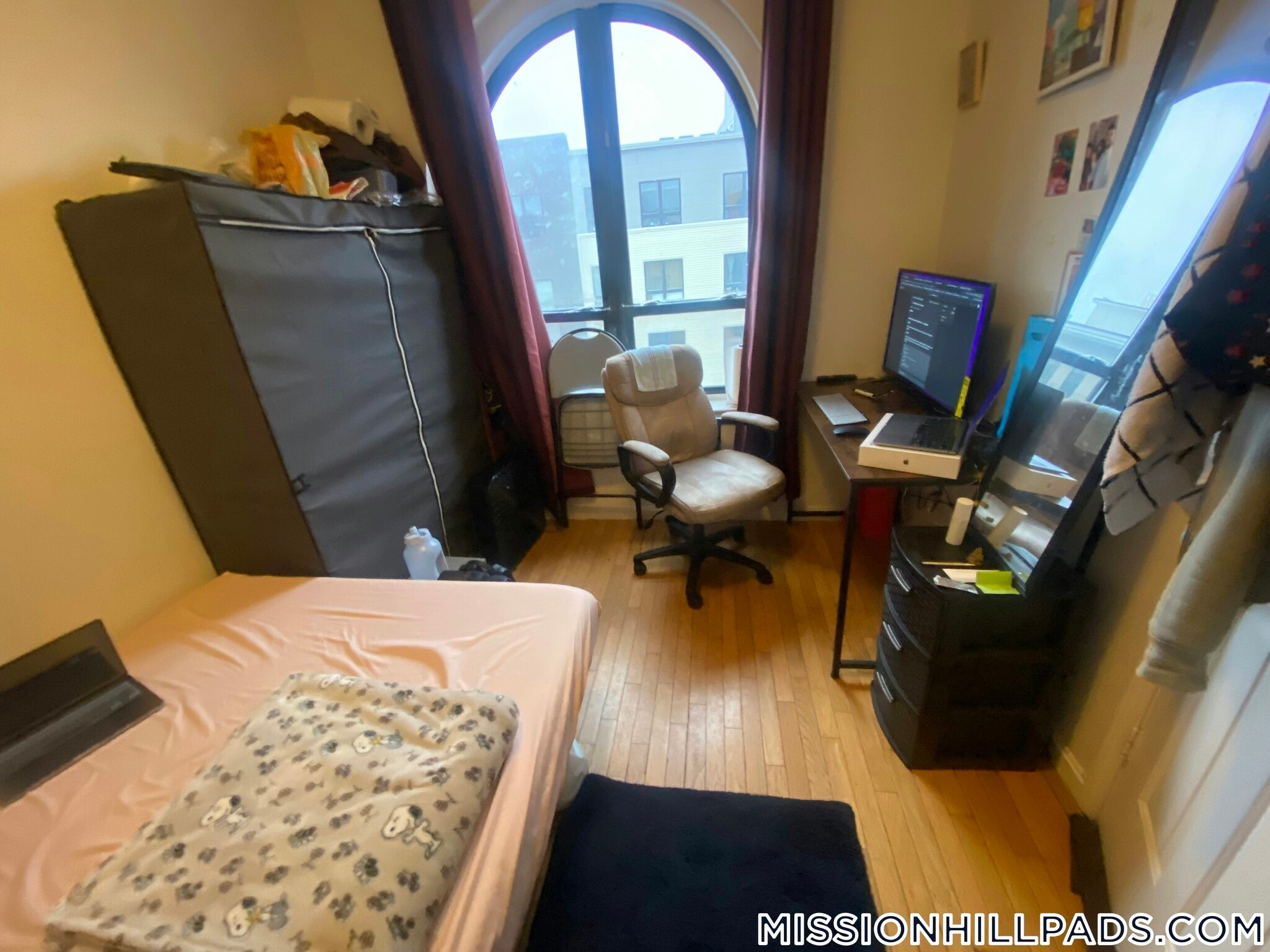 Building Photo - 1460 Tremont St