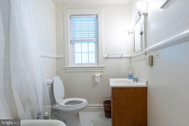 Building Photo - 315 Frederick St