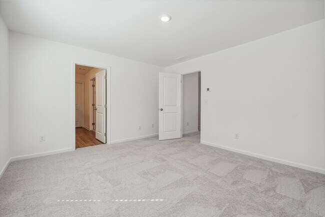 Building Photo - 633 Groover St