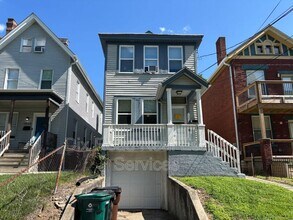 Building Photo - 1852 Hewitt Ave