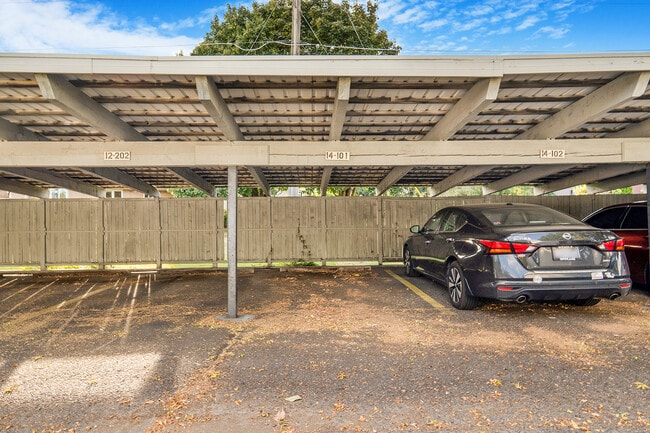 Building Photo - 3914 S Regal St