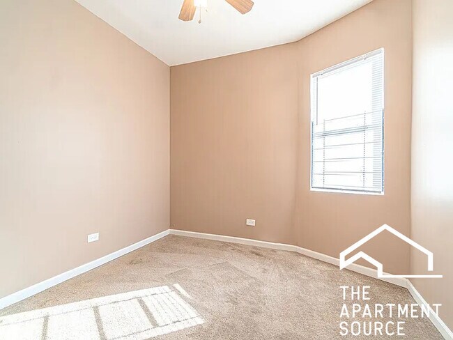 Building Photo - 1144 W 68th St